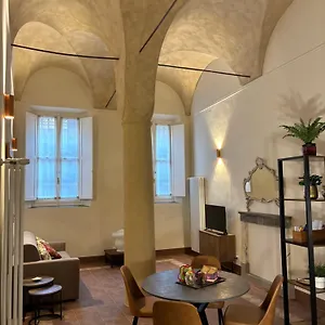 https://appartamento-lantica-colonna-in-centro-storico.emilia-romagnahotels.net